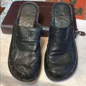 Born size 8 clog, very soft leather, used.
